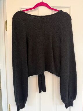 Abercrombie & Fitch Black Off-the-Shoulder Cropped Sweater